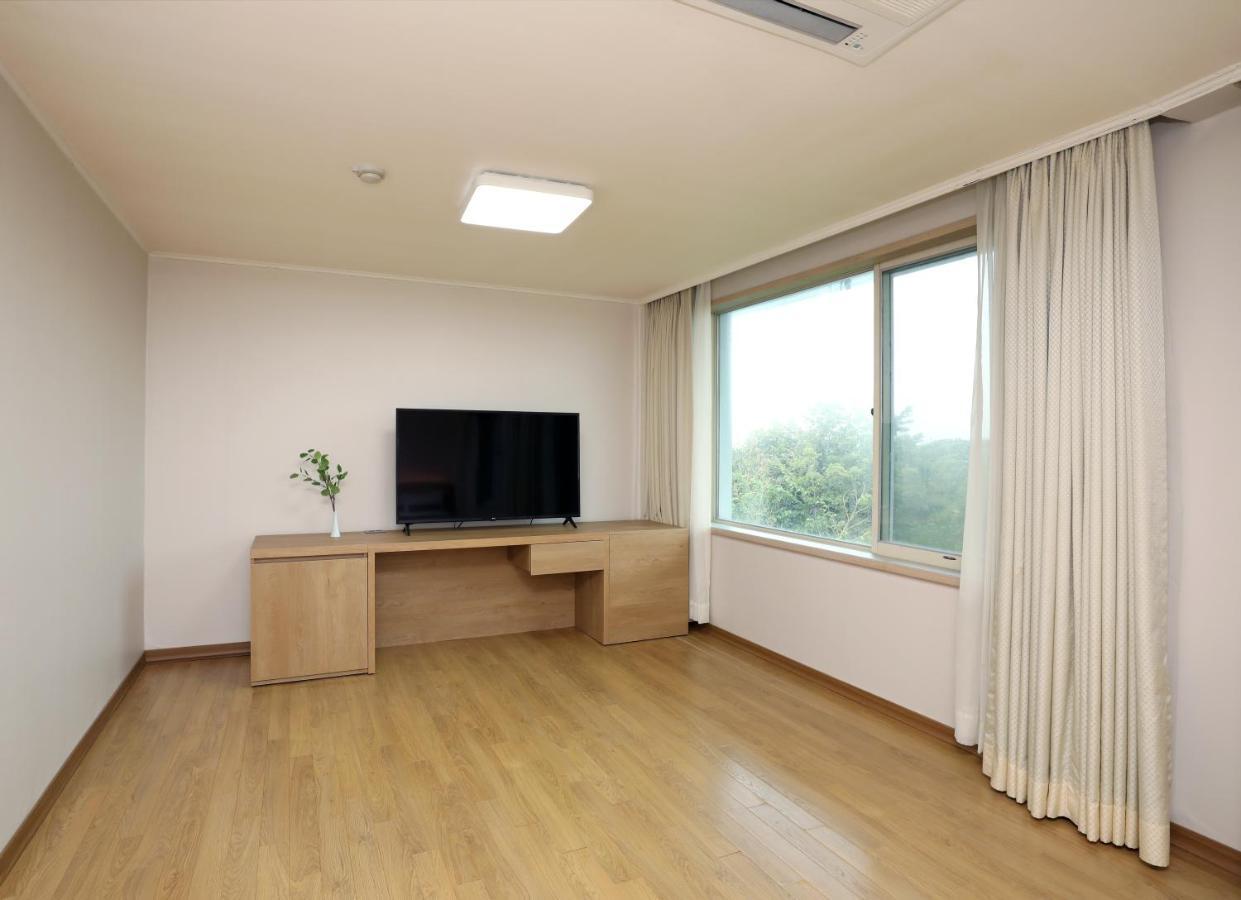 ג'גו Bloom Hotel מראה חיצוני תמונה